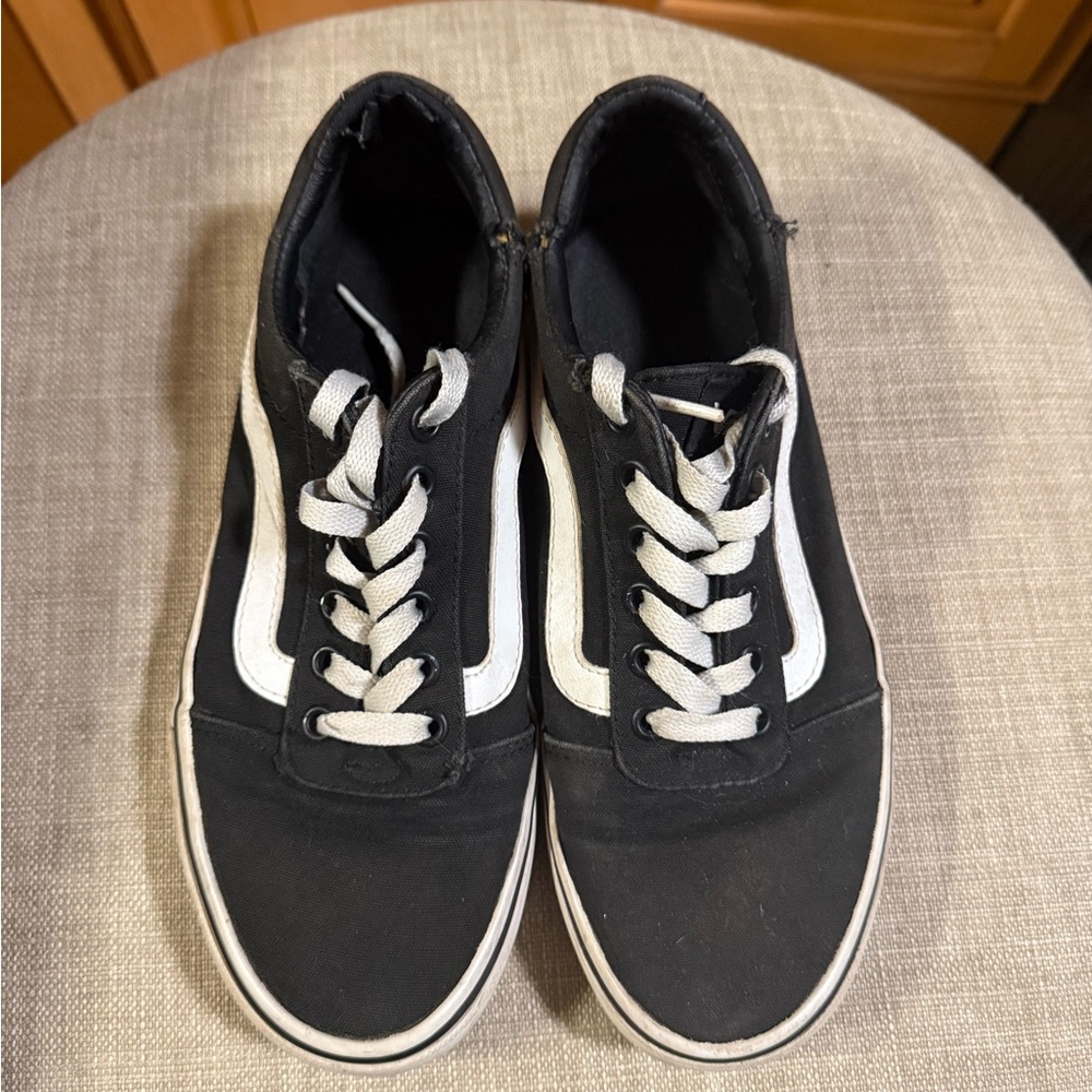 Vans Women Black and White Sneakers